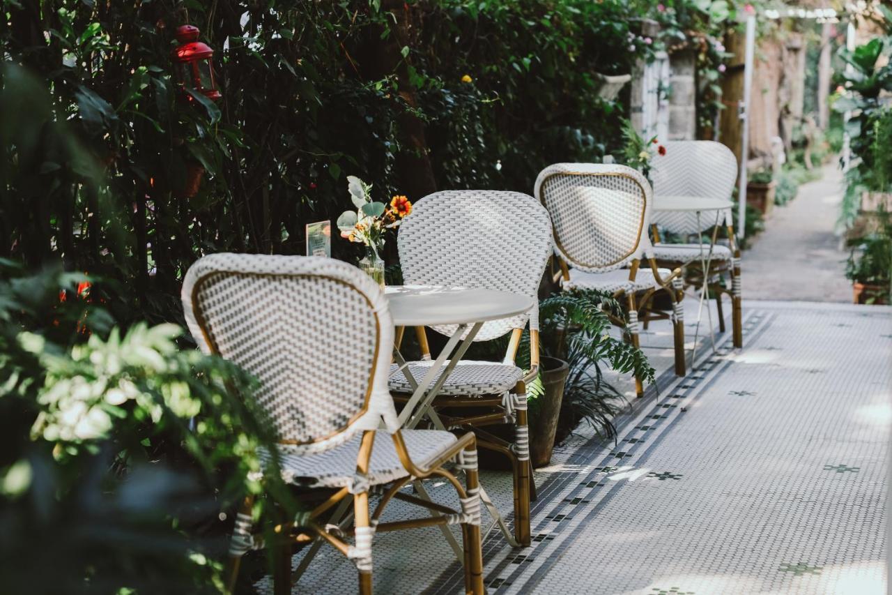 Shenzhen No'6 Garden Villa --French Window With Garden View,Close To Sea World &Shekou Ferry Port &K11 Ecoast &Subway Nearby ,Offer Western Food And Coffee &English Speaking With Tour Services Εξωτερικό φωτογραφία